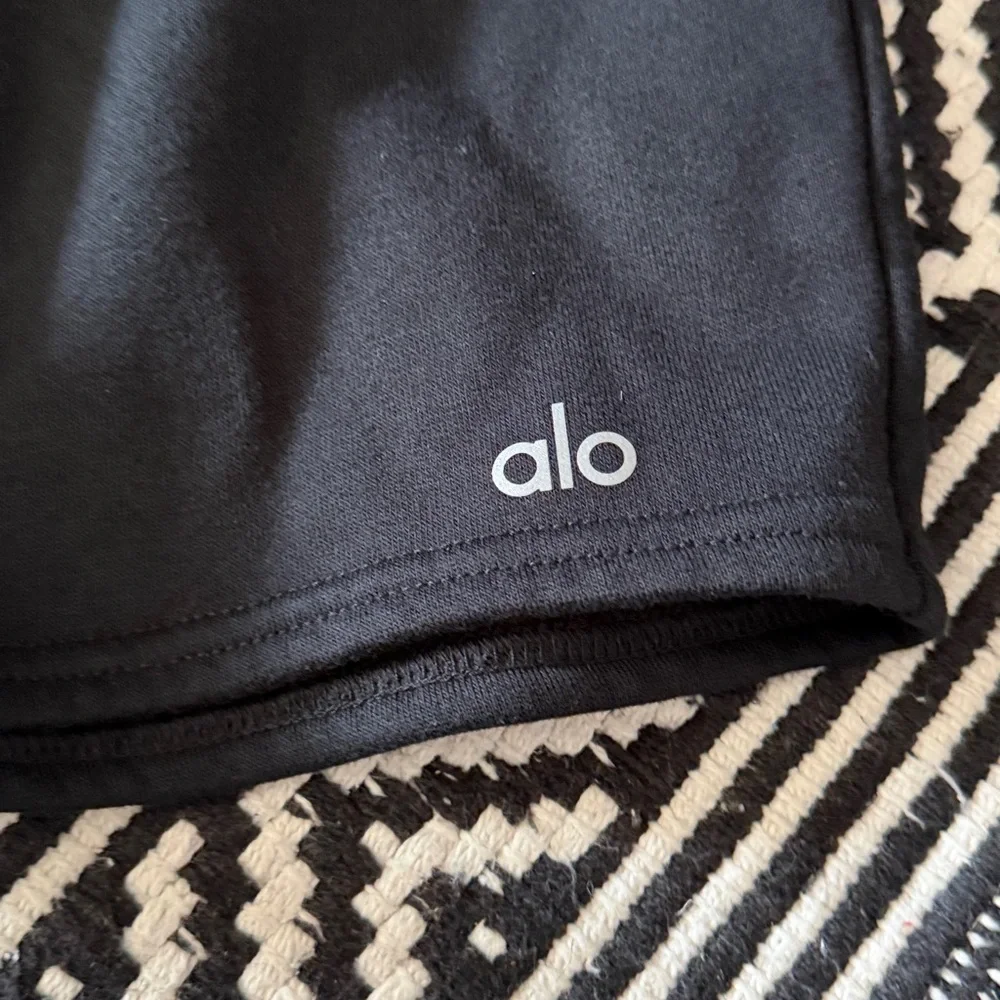 ALO Yoga lightweight athletic